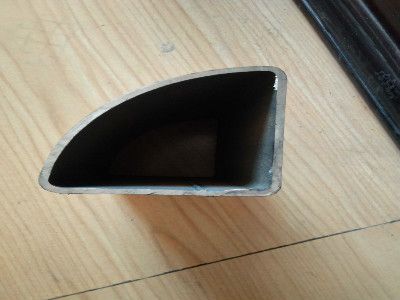 天津市北辰區(qū)滕飛翔金屬制品銷(xiāo)售部 專(zhuān)業(yè)供應(yīng)面包管、扇形管、凹槽管，批發(fā)價(jià)格，品質(zhì)保障