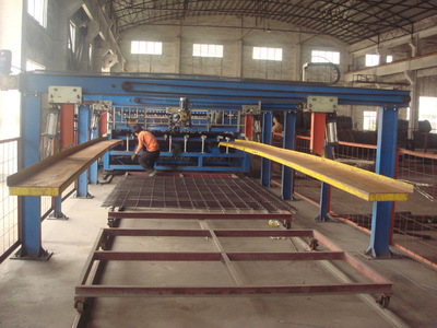 筑牢道路生命線 交通安全設(shè)施的重要性與廣謙金屬制品的專業(yè)貢獻(xiàn)